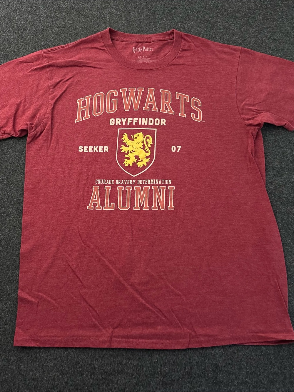 Wizarding World Harry Potter Adult L Hogwarts Alumni Graphic Tee Gryffindor Tee